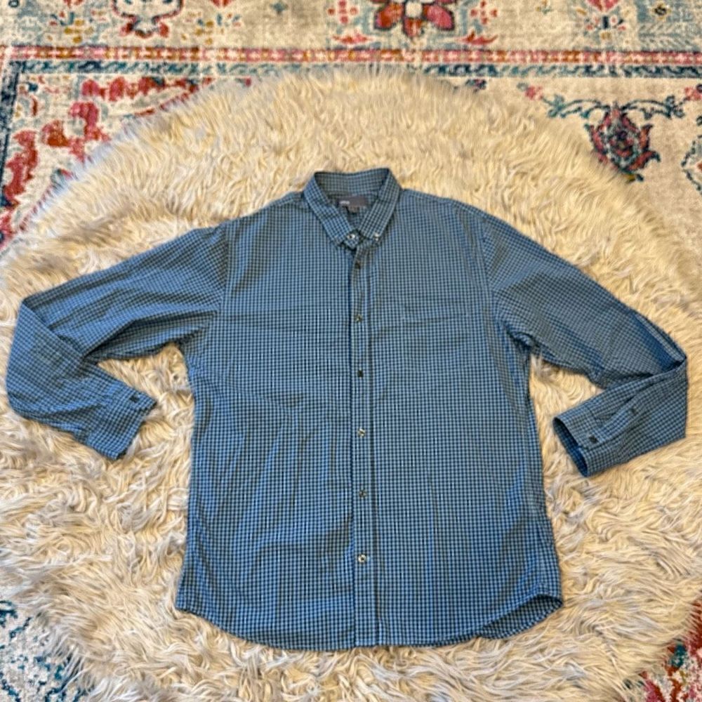 Vince button down collared shirt size XL